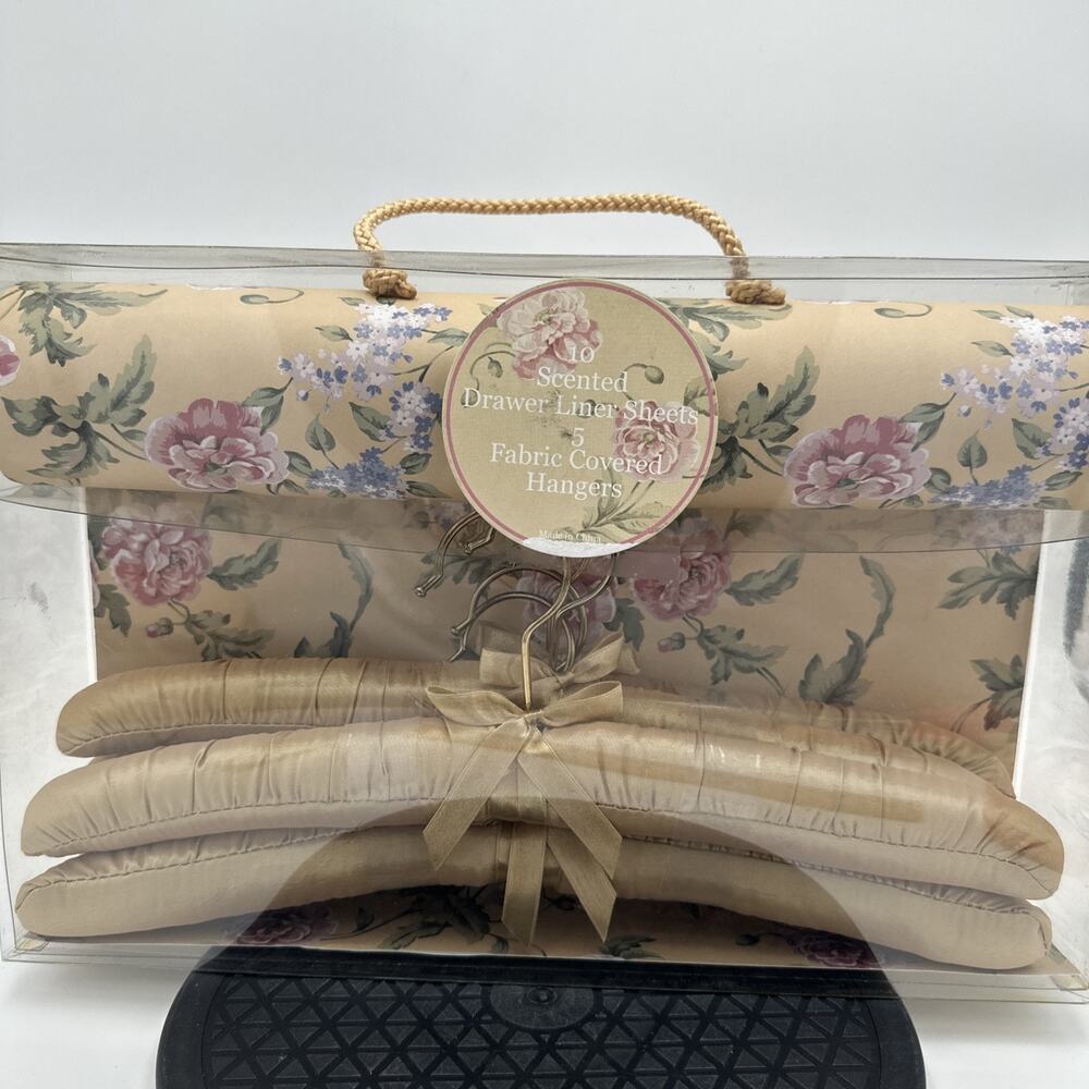 Set of 3 Vintage Gold Fabric Hangers And 10 Scented Drawer Liner Sheets